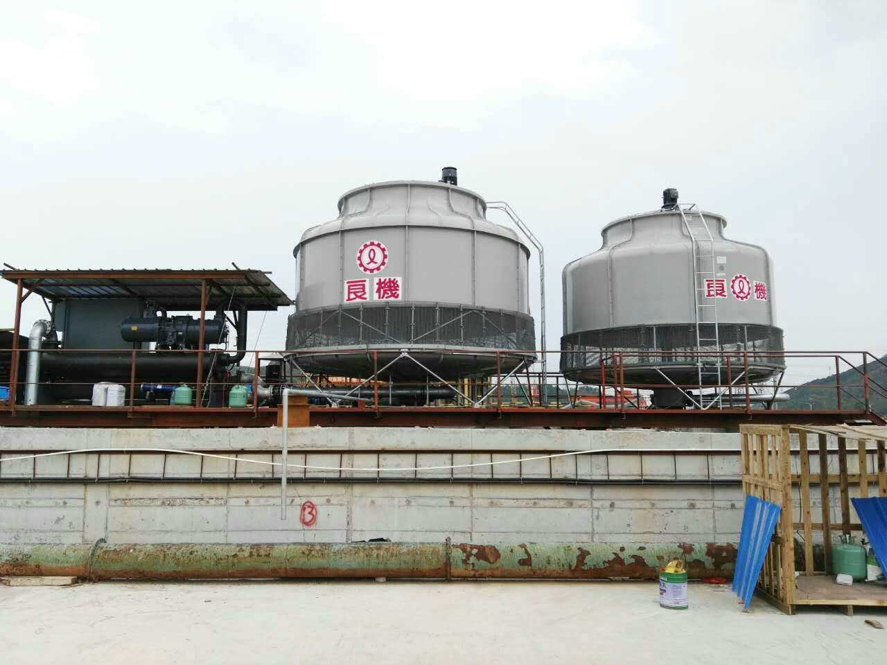 盾構(gòu)機(jī)冷卻-大型水冷式螺桿冷水機(jī)